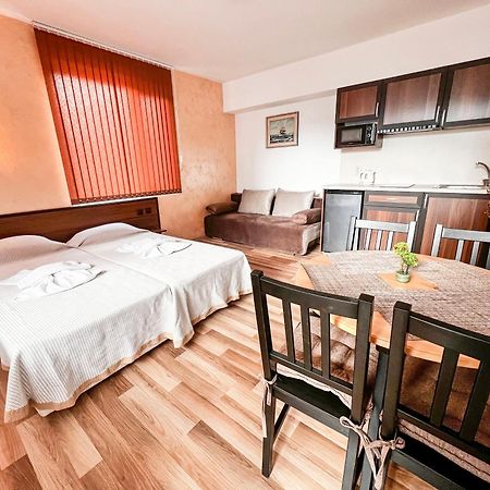 Chrystal Guest House Obzor Oda fotoğraf