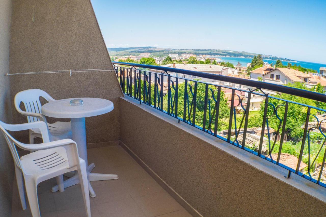 Chrystal Guest House Obzor Dış mekan fotoğraf