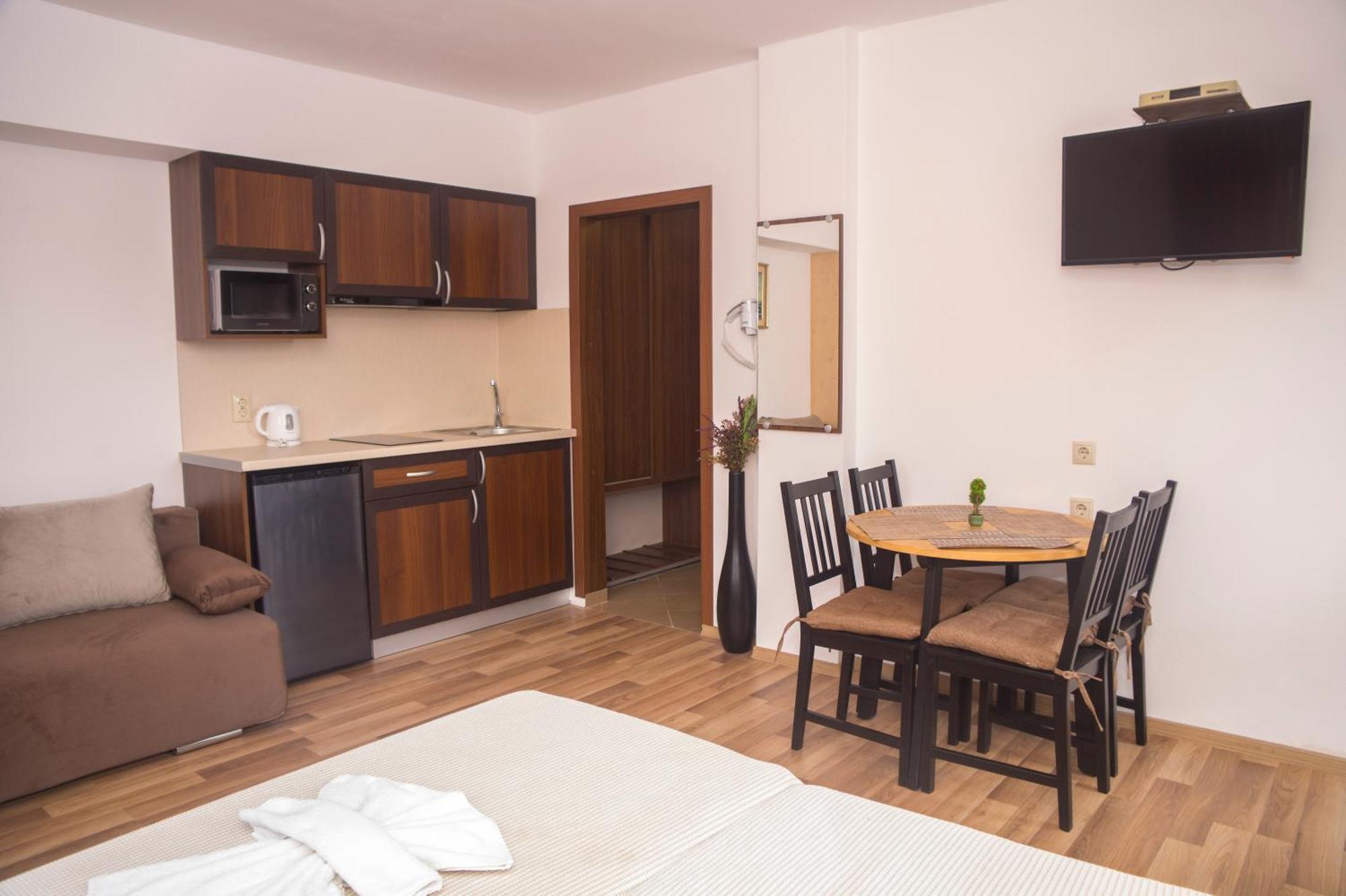 Chrystal Guest House Obzor Oda fotoğraf