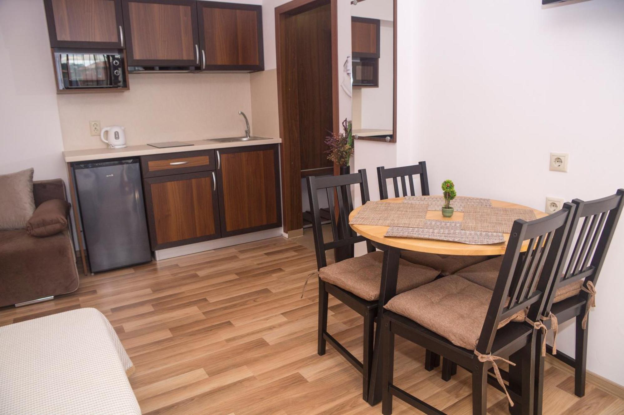 Chrystal Guest House Obzor Oda fotoğraf