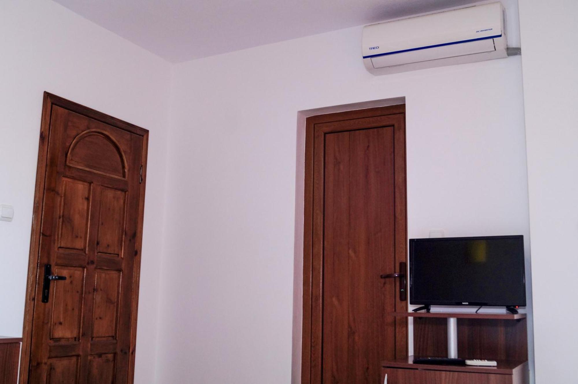 Chrystal Guest House Obzor Oda fotoğraf