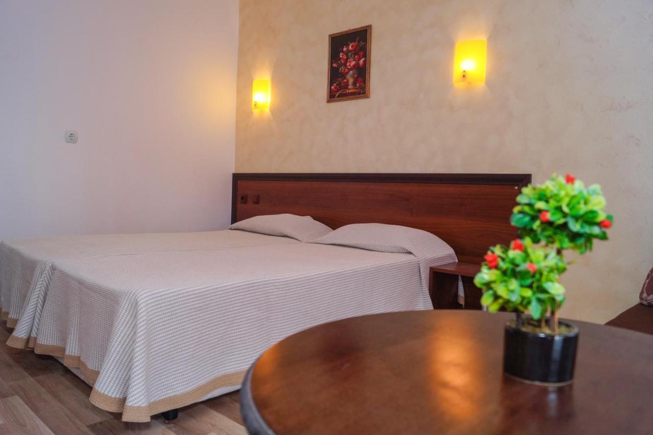 Chrystal Guest House Obzor Dış mekan fotoğraf