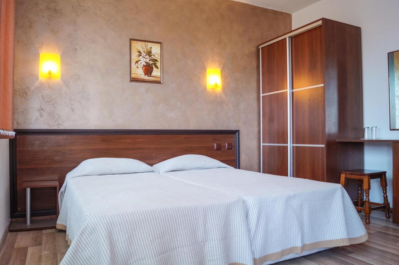 Chrystal Guest House Obzor Dış mekan fotoğraf